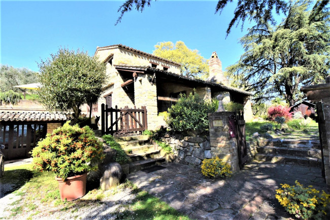 Casale in vendita a Falerone