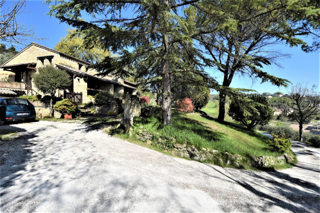 Casale in vendita a Falerone