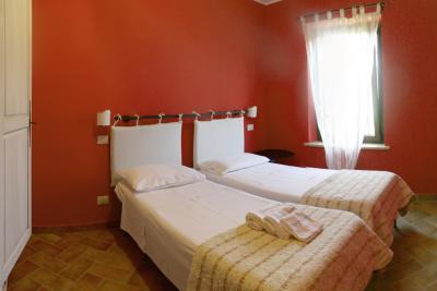 Casale in vendita a Monte San Giusto