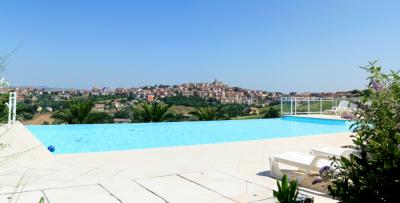 Casale in vendita a Monte San Giusto