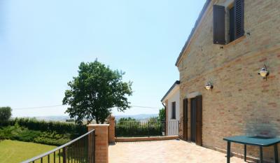 Casale in vendita a Monte San Giusto