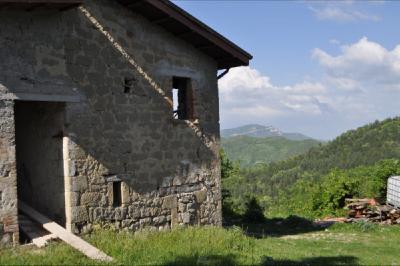 farmhouse to restore for sale in Roccafluvione