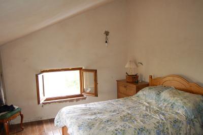 farmhouse for sale in Montefalcone Appennino