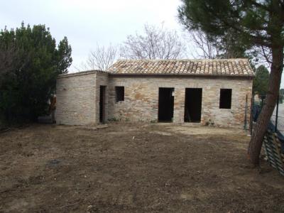 Casa cielo-terra in Vendita a Monterubbiano