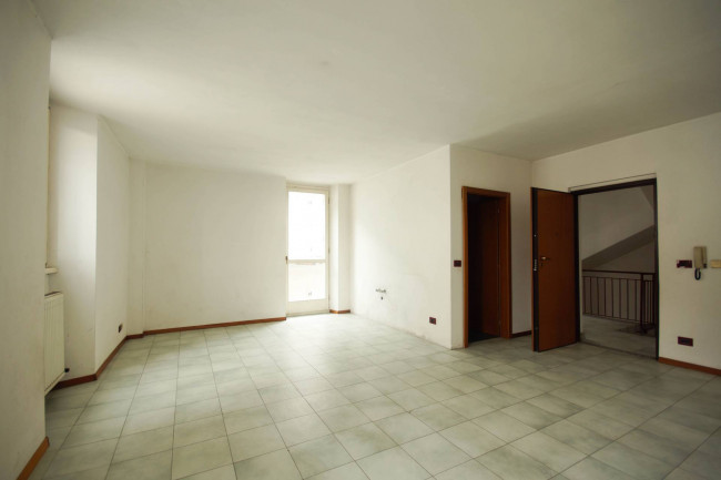 Palazzina 3 piani fuori terra in Vendita in vendita a Cembra Lisignago