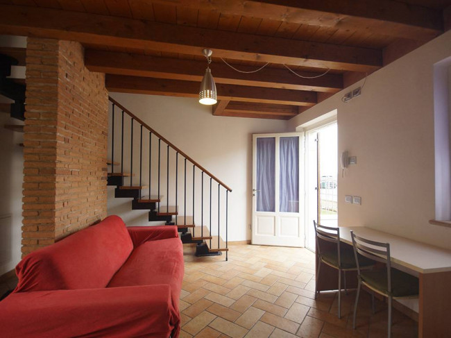 Appartamento Duplex in Affitto in affitto a Castelnuovo del Garda