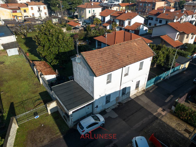 Casa singola in Vendita a Cerro Maggiore