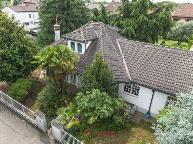 Villa in Vendita a Casorezzo