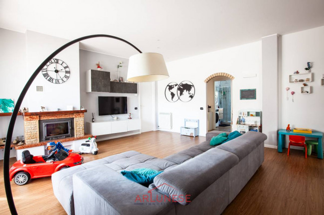 Villa in Vendita a Canegrate