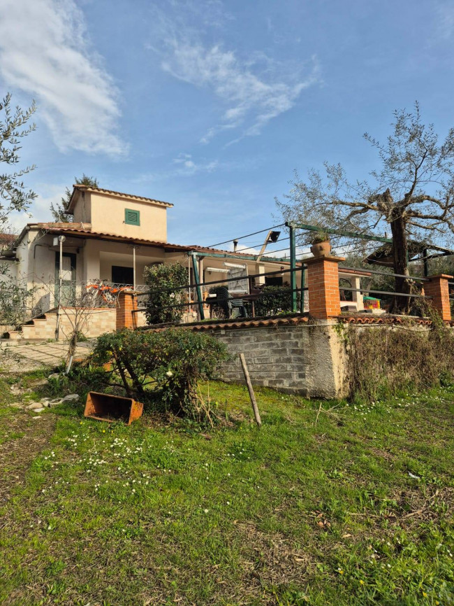 Villa in vendita a Fara In Sabina (RI)
