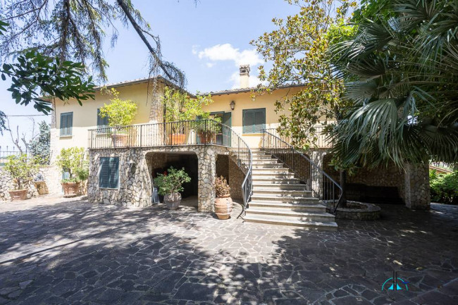 Villa in Vendita a Collevecchio
