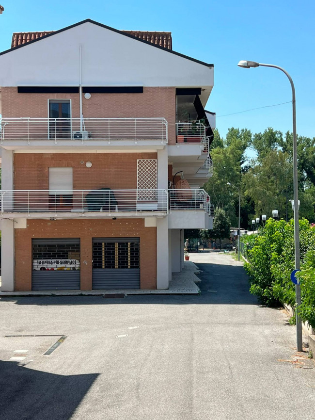 Appartamento in Affitto a Fara in Sabina