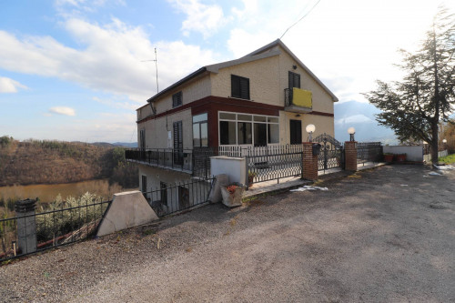 Appartamento in Vendita a Civitella del Tronto