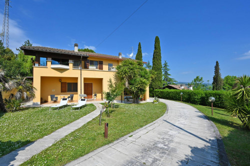 Villa in Vendita a Maltignano