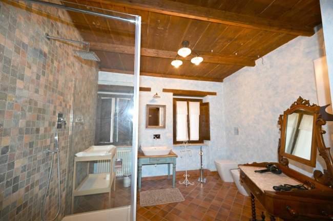 Casa indipendente in vendita a Castignano (AP)