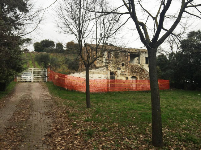 Villa in vendita a Colli Del Tronto (AP)