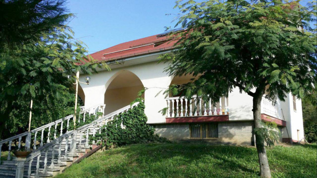 Villa in Vendita a Colli del Tronto