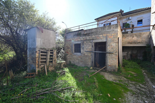 Casa indipendente in vendita a Ascoli Piceno (AP)