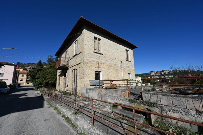 Casa indipendente in vendita a Ascoli Piceno (AP)