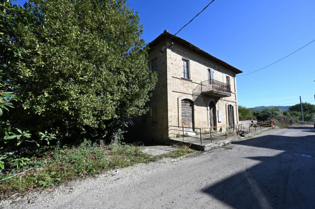 Casa indipendente in vendita a Ascoli Piceno (AP)