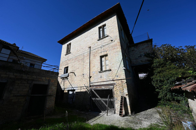 Casa indipendente in vendita a Ascoli Piceno (AP)