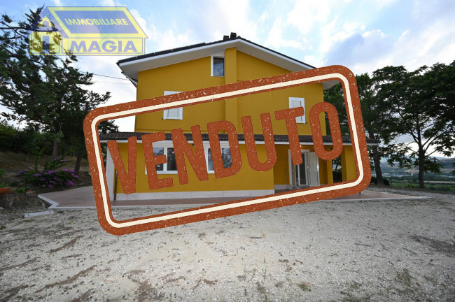 Casa Indipendente in Vendita a Maltignano