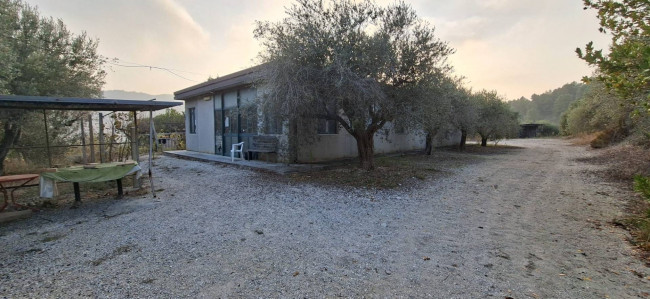 Capannone in Vendita a Ripatransone