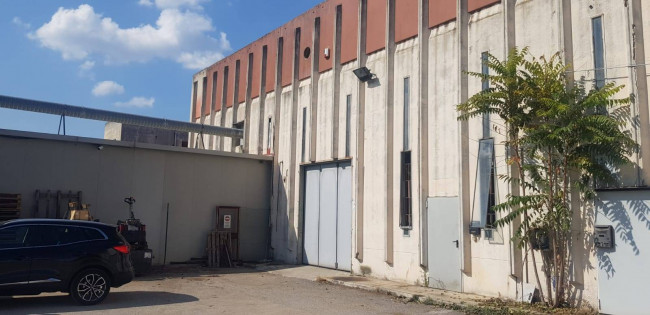 Capannone in Vendita a Ascoli Piceno