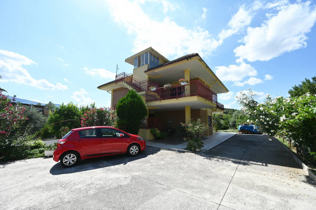 Villa in Vendita a Ascoli Piceno