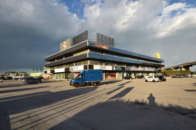 Locale commerciale in Vendita a San Benedetto del Tronto