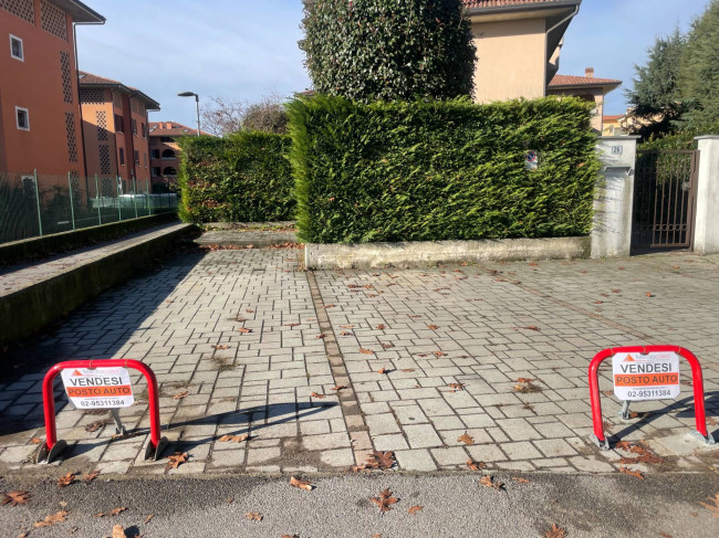 Posto auto scoperto in Vendita a Inzago