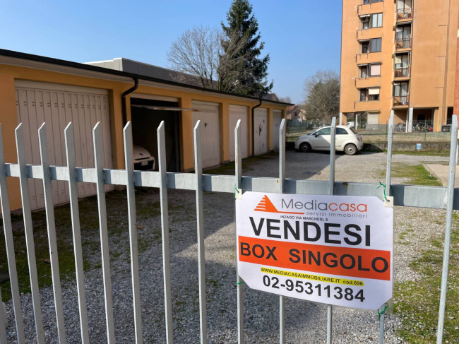 Box o garage in Vendita a Inzago