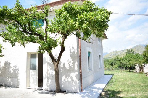 Casa indipendente in vendita a Sant'angelo In Theodice, Cassino (FR)