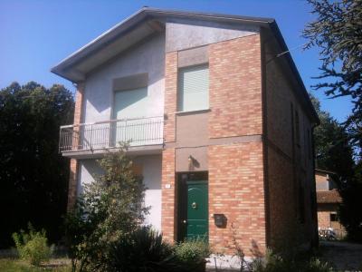 Casa singola in Vendita a Ravenna