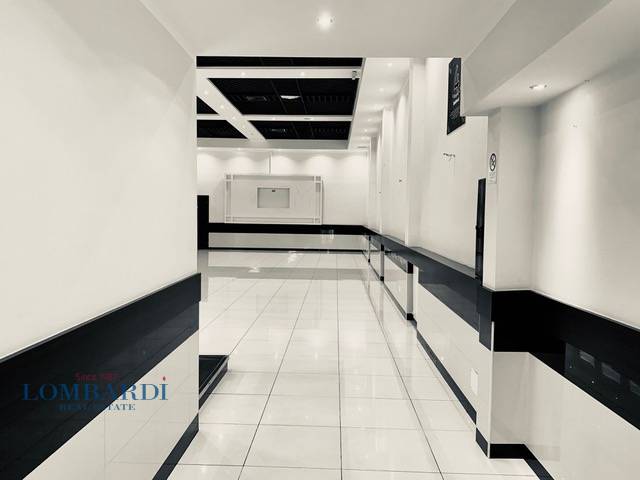 Negozio - Loc.Com. MILANO vendita  Navigli  Lombardi Real Estate - Duomo