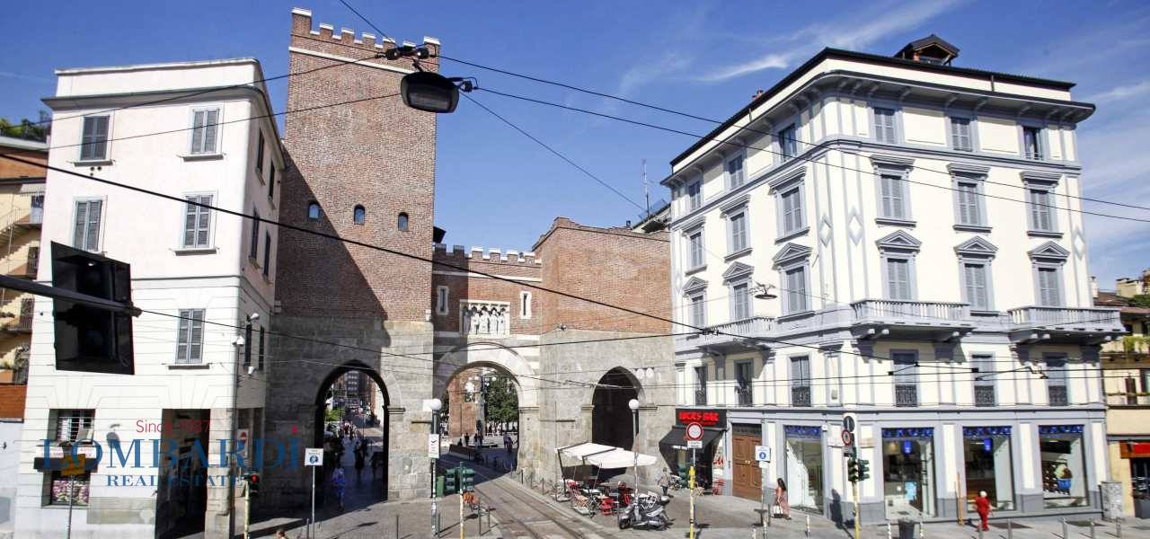 Negozio - Loc.Com. MILANO affitto  * Navigli, C.so Genova, Ticinese, P.le Vetra  Lombardi Real Estate - Duomo