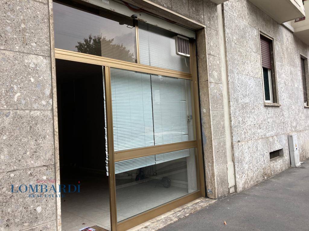 Negozio - Loc.Com. MILANO vendita  Zara  Lombardi Real Estate - Sempione