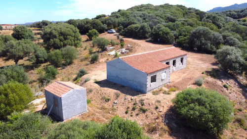 Rustico in vendita a Trinità d'Agultu e Vignola