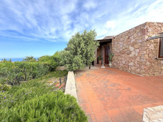  for sale in Trinità d'Agultu e Vignola