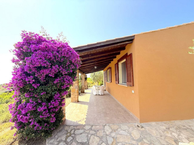  for sale in Trinità d'Agultu e Vignola