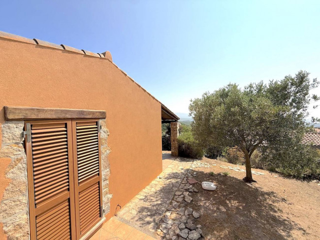  for sale in Trinità d'Agultu e Vignola