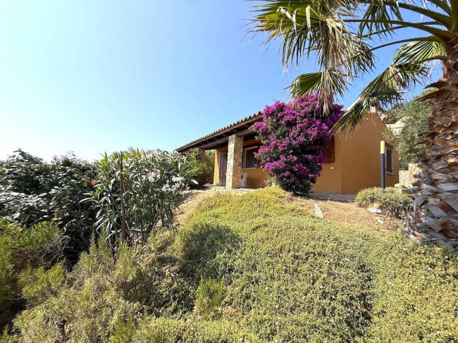  for sale in Trinità d'Agultu e Vignola