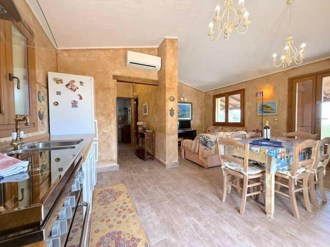  for sale in Trinità d'Agultu e Vignola