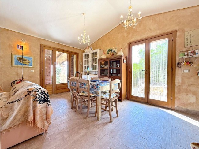  for sale in Trinità d'Agultu e Vignola