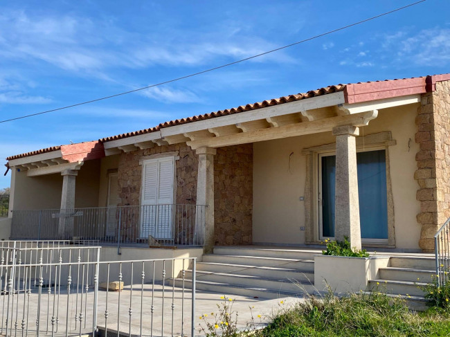 Villa in vendita a Trinità d'Agultu e Vignola