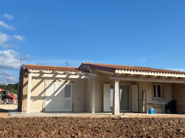  for sale in Trinità d'Agultu e Vignola