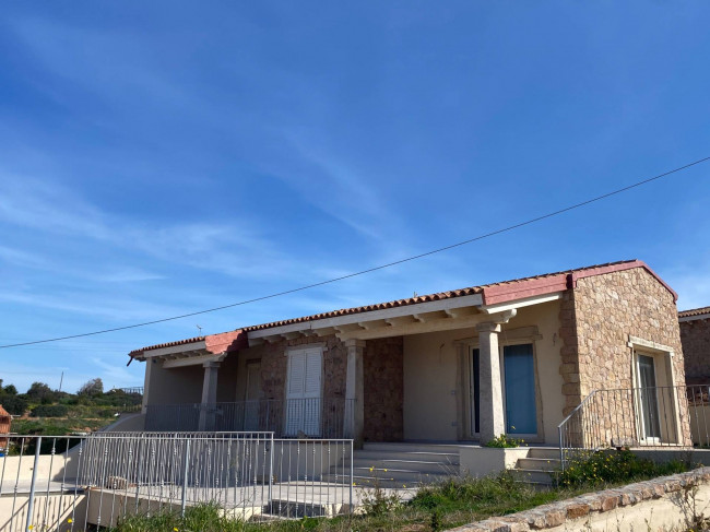  for sale in Trinità d'Agultu e Vignola
