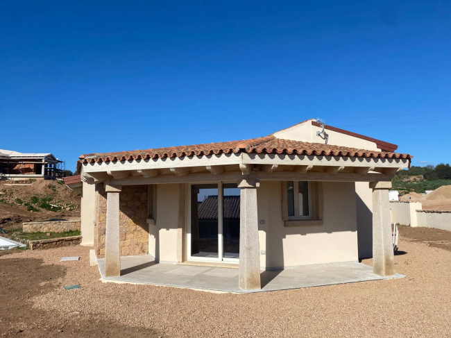  for sale in Trinità d'Agultu e Vignola