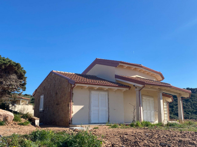  for sale in Trinità d'Agultu e Vignola