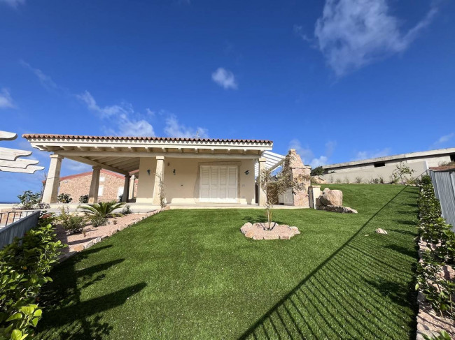 Villa in vendita a Trinità d'Agultu e Vignola